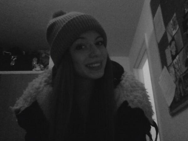 Conniedh's tweet image. 