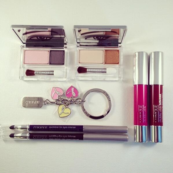 Excited to be giving away this great Clinique collection. To enter, follow <a href="/davelackie/">dave lackie</a> &amp; RT We draw Thurs.