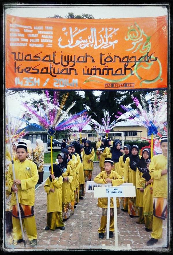 RELA_Simunjan's tweet photo. Perarakan sempena Maulidur Rasul 1435H(14/01/2014)Daerah Simunjan. @RELA_Sarawak @RINIBINTUPONG @PPRD_Zairool @VUN_86 http://t.co/T35s7L6hHX