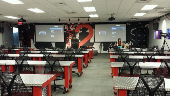 cod3hearted's tweet image. Getting ready for the 6pm meetup! @InNEVation @LeapMotion #vegastech