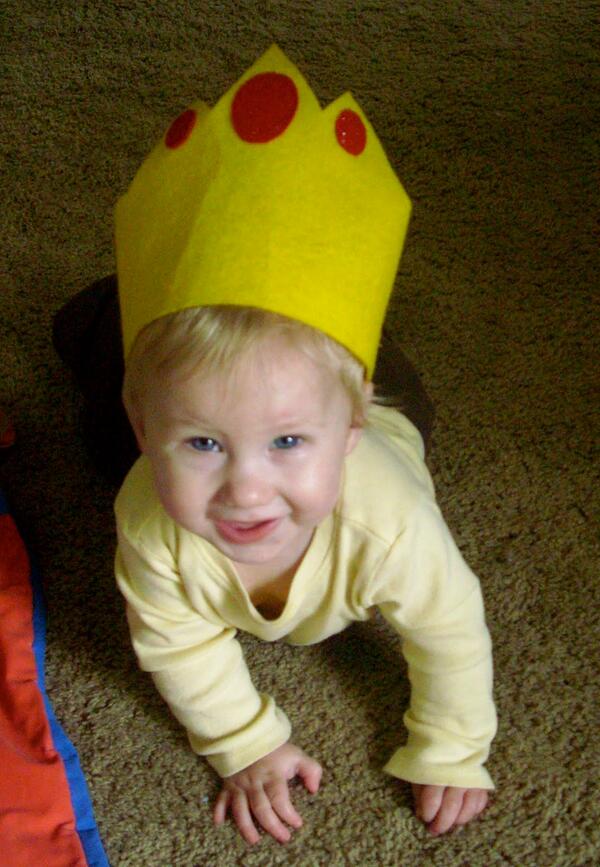 FireAndTrouble's tweet photo. Banquo..... Your kids will be little dictators and you... you my friend will be nothing.. #daddyprobs http://t.co/I6xPay33Gb