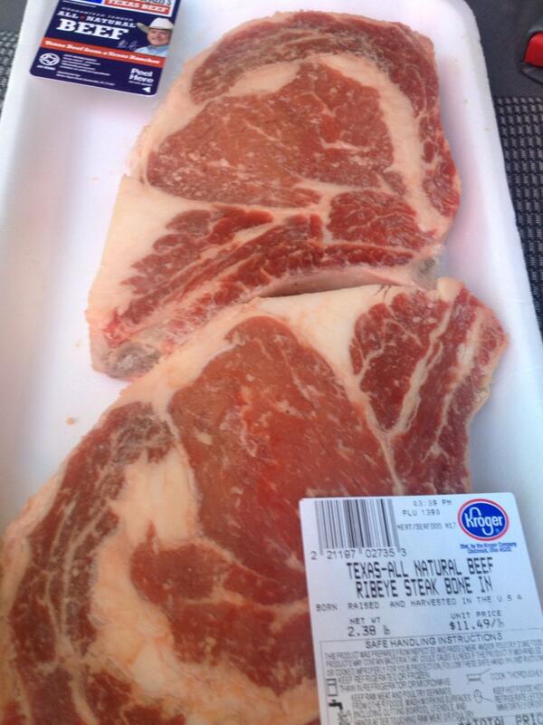 PearlLoungeHTX's tweet photo. Steak night!!! http://t.co/eEzoMrFSII