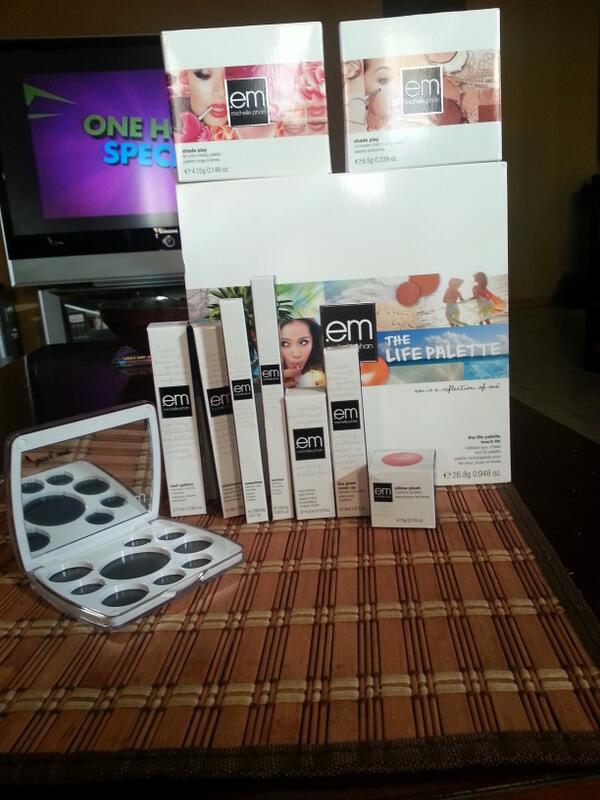 jessicagaeta's tweet image. S/O to @emcosmetics for the awesome prize #emcosmetics #grateful Huge thank you to the whole em cosmetics team