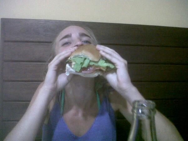 niicocv's tweet photo. @caaroferrando sos una vacaaaaaa http://t.co/avKmypYRTa