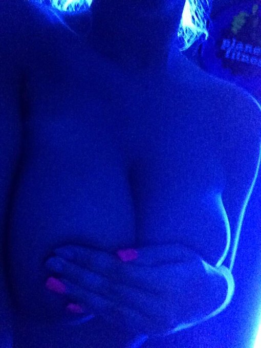 Feeling a little frisky. @SexyTwitPics @SexyCandids http://t.co/v9q4gpZr8l<a class="tags" target="_blank" title="On Twitter" href="/?out=eyJ0eXAiOiJKV1QiLCJhbGciOiJIUzUxMiJ9.eyJpYXQiOjE3MjQ1MjYzNjcsImlzcyI6InR3cG9ybnN0YXJzLmNvbSIsIm5iZiI6MTcyNDUyNjM2NywiZXhwIjoxNzU2MDYyMzY3LCJyZWRpcmVjdF91cmwiOiJodHRwczovL3R3aXR0ZXIuY29tL1NleHlUd2l0UGljcyJ9.nCk528Th_Idh_ojrrG0hzu3O_wFjavQftXmZOfbPE1jUAYwX7F1SsN3hAnNvY8bZCUdZiZ_fLtukP2wUJ2Hb4Q">@SexyTwitPics</a><a class="tags" target="_blank" title="On Twitter" href="/?out=eyJ0eXAiOiJKV1QiLCJhbGciOiJIUzUxMiJ9.eyJpYXQiOjE3MjQ1MjYzNjcsImlzcyI6InR3cG9ybnN0YXJzLmNvbSIsIm5iZiI6MTcyNDUyNjM2NywiZXhwIjoxNzU2MDYyMzY3LCJyZWRpcmVjdF91cmwiOiJodHRwczovL3R3aXR0ZXIuY29tL1NleHlDYW5kaWRzIn0.5R6mXGpQz81cewMZaXpu1PzBH4qMm5O77BSmqwlJbzta6dmgylYle7JmlSCFeHwfwBwkMZlmET_PsCEa2jC_hg">@SexyCandids</a><a href="/tag/boobies"class="tags"><span>#boobies</span></a><a href="/tag/friskyfriday"class="tags"><span>#friskyfriday</span></a><a href="/tag/floorflash"class="tags"><span>#floorflash</span></a>