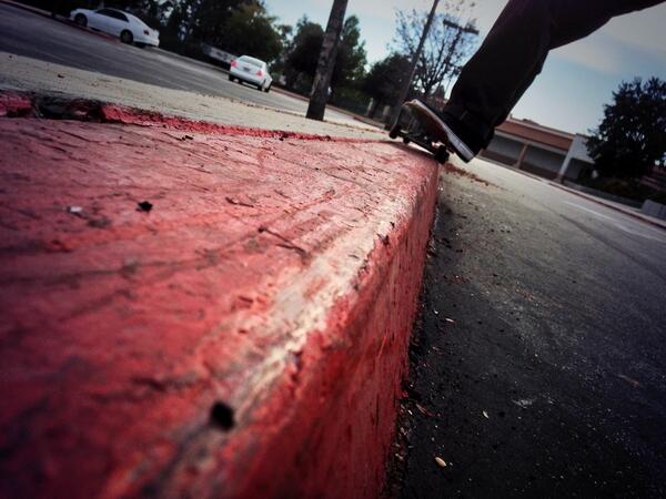 activerideshop's tweet image. Slap some curbs today... #SlappySundays #RedCurbSundays