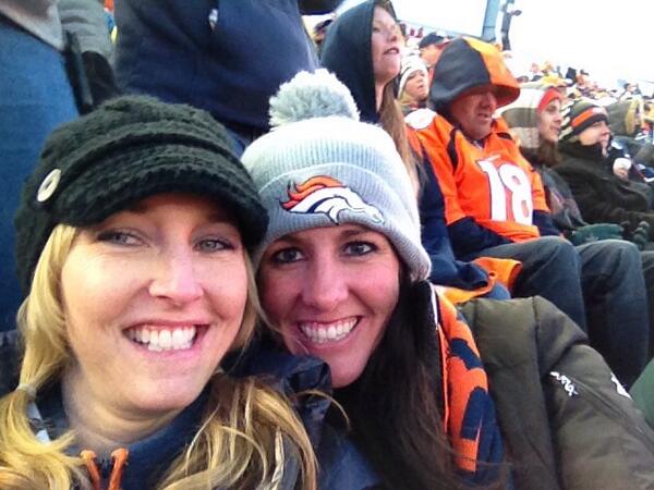 PearAmy's tweet photo. #SDvsDEN  go broncos!! http://t.co/qbSIJdOKqL