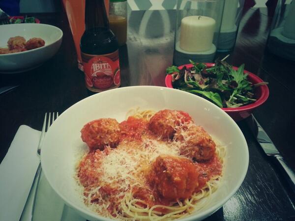 nej308's tweet photo. @TheAbitaBeer  who knew grapefruit ipa and spaghetti would be wonderful? http://t.co/NTmDggMJoD
