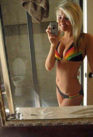 Cute Lisa Selfshots tweet media