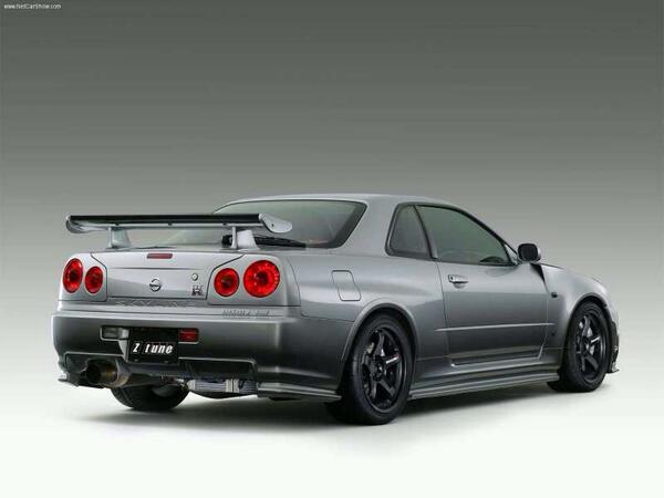 【Nismo R34GT-R Z-tune】
NISMOの第二世代GT-Rのカスタマイズ。長年培ってきたモータースポーツのノウハウが凝縮された渾身のコンプリートカー。
《排気》2.8L
《出力》500ps
《価格》1774万円