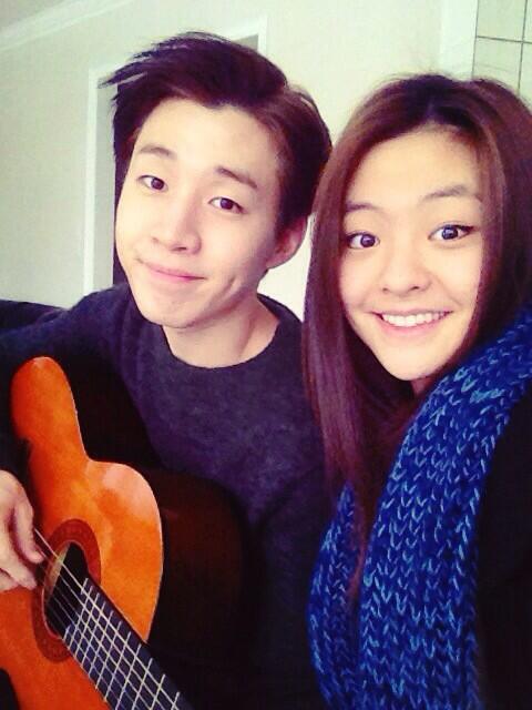 _whitneylau's tweet photo. Jammin with @henrylau89 ! Home sweet home ^^ http://t.co/SAytkJe30T