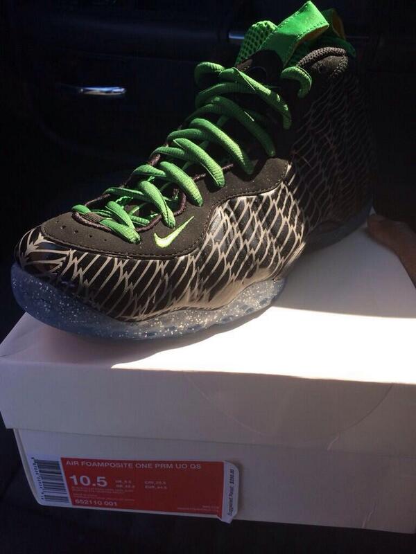 the_best_kicks's tweet image. Air foamposite one ducks
