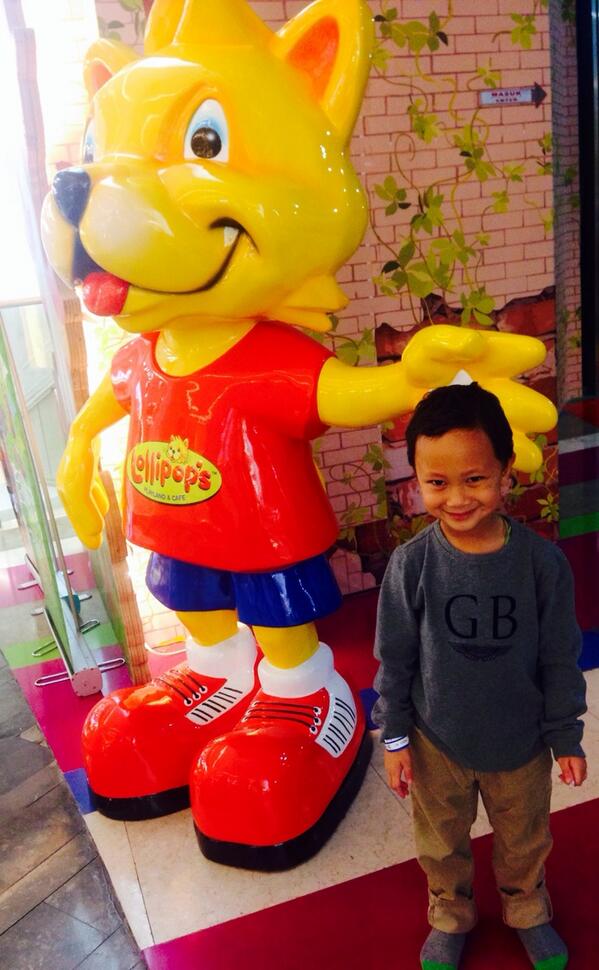 ginarasjad's tweet photo. @rizkyimran http://t.co/LSthDlGReu
