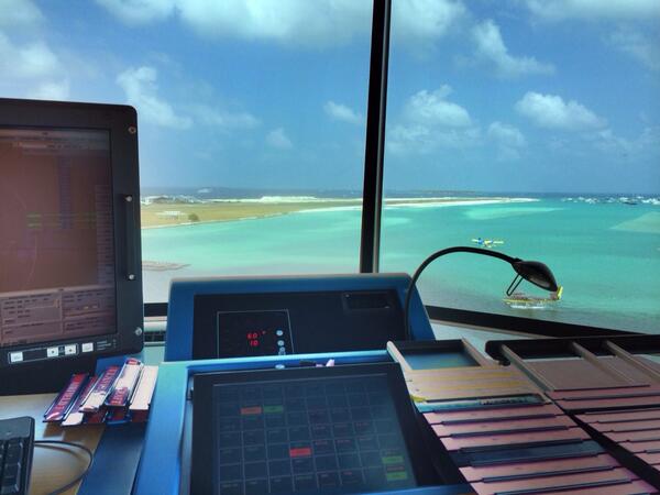 atcconsultant's tweet photo. “@Navaim: Air traffic control. 😉 http://t.co/huypcH6eWT” any jobs going lol terrific office view #enjoy