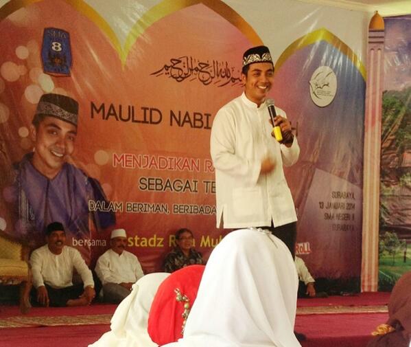 SMAN 8 Surabaya tweet media