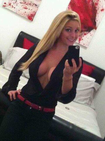selfshots2013's tweet photo. Very Next Door Girl Selfpicture http://t.co/fEPCr18sQ7 #selfie #selfshot http://t.co/YoVH8BPofX