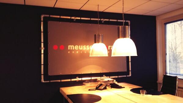 Voor al uw spandoeken van groot tot klein! Voor binnen of buiten, handig en makkelijk. Bestel er nu een!!