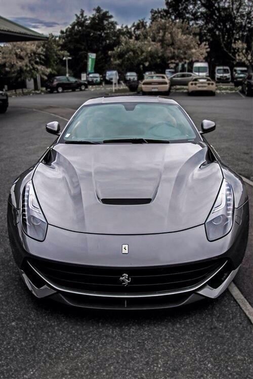 DangerousCars's tweet photo. Ferrari F12. http://t.co/0n2eYAmnSP