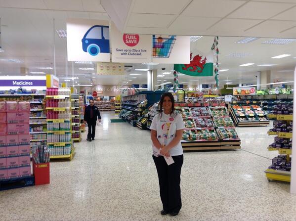 Niaomi read to talk to our customers around Tesco Fuel Save <a href="/nigel1704/">Nigel Carwardine</a> <a href="/jonesjackie1/">petra</a>