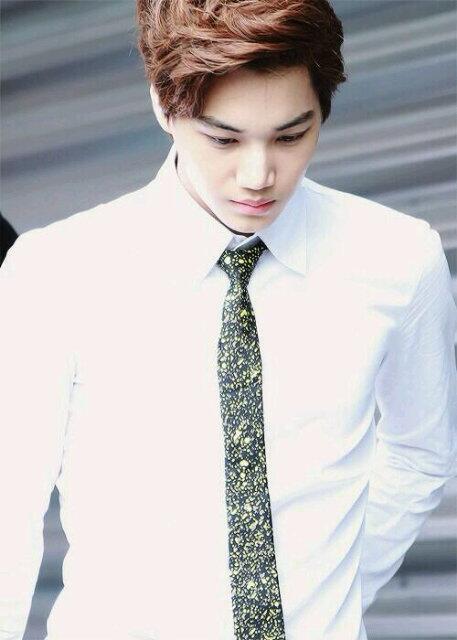 ADY0RABLE's tweet photo. Don't get injured again bb! Don't work too hard <3 :""""")) #HappyJonginDay http://t.co/43L78j5xvk