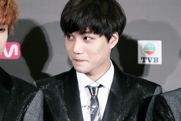 jonginnet's tweet photo. 다가올 너의 찬란한 봄날들도 함께 걸어가자.
http://t.co/Gt8JoCWaDV
#HappyJonginDay #종인아생일축하해 http://t.co/hXDYmLoemg