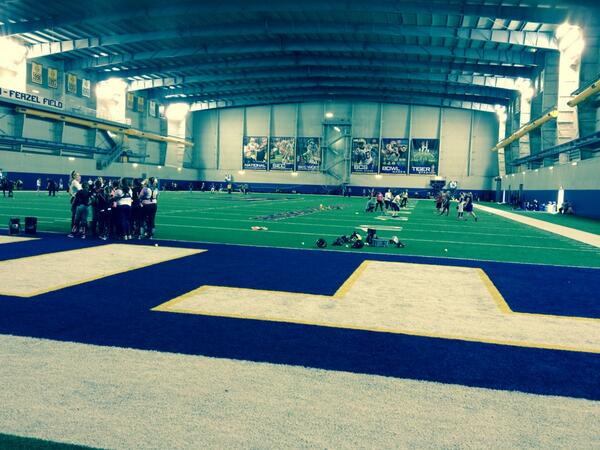 Ronnie_Tbird's tweet photo. Wanna thank all the staff @LSUsoftballcamp for a great weekend. Couldn't have been more pleased. Geaux Tigers http://t.co/x653zsaQTp