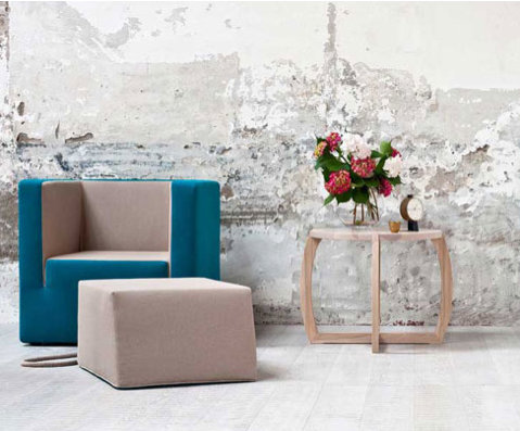 LivingCorriere's tweet photo. In un gesto un pouf a forma di cubo: è #Decube, la poltrona interattiva di @formabilio http://t.co/5S2A0TGNrI http://t.co/158MgtmbAJ