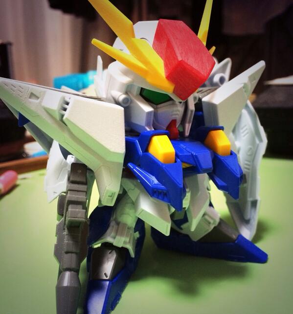 ryo_for_mini4's tweet photo. 最近ミニ四駆やらずに、ガンプラ。塗装練習用にサクッと仕上げたい。 http://t.co/PRXf4VokXM