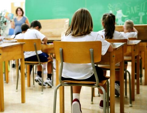 QACnewjersey's tweet photo. Common moisture sources found in schools and suggestions for reducing mold growth in schools. http://t.co/OkBSJ7blWB http://t.co/Tt7BXDh5Dp
