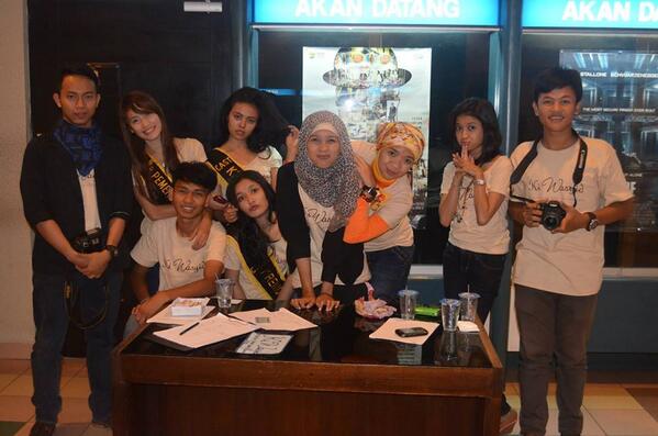 KREMOVPICTURES's tweet image. Panitia Gebyar Film &apos;Ki Wasyid&apos; di @cinema21 Cilegon :) #Memoryof2013