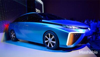 FastFrameSac's tweet image. Toyota Shows Off Fuel Cell Vehicle Powered by Hydrogen, Air on.mash.to/K0v2DI