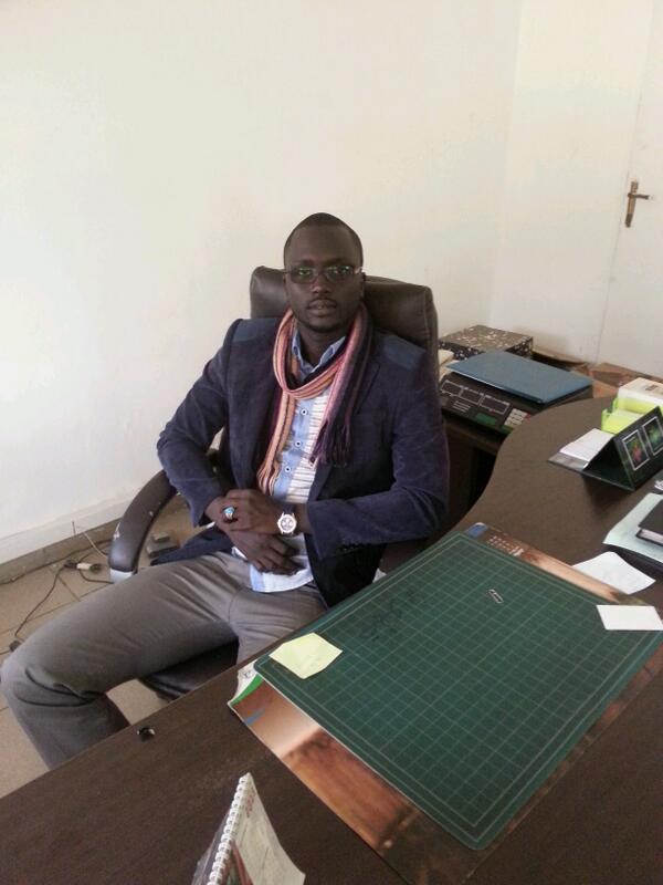 amaplast's tweet photo. Le travail avant tout http://t.co/UYLX8WcilM