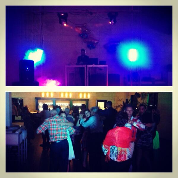 eventopiard's tweet photo. 3 eventos el sábado #GraciasaDios #BdayParty #70años #DrPumarol #lights #music #sound #dj #truss #specialeffects http://t.co/7Z6fI3gOgt
