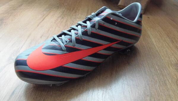 BootCollector's tweet photo. #Nike #Mercurial #Superfly #CR7 http://t.co/Np4zAaQcl5