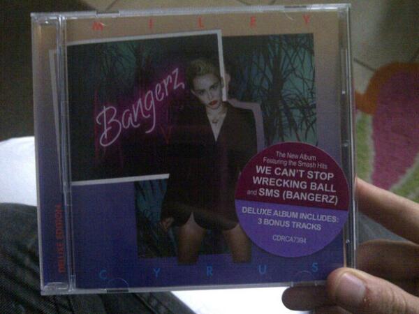 Sharnz_Leigh's tweet image. #Bangers #CdOnRepeat #Fu #Drive !