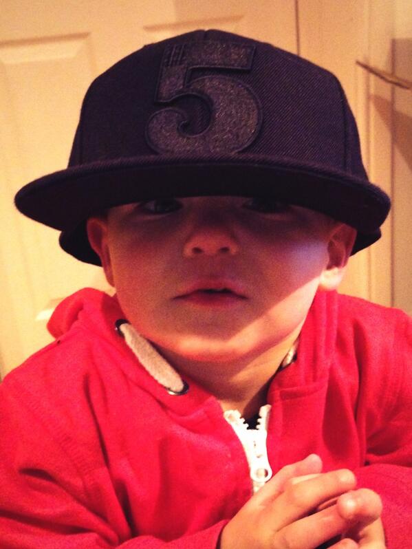 simonstaylor's tweet image. Surely your youngest fan @rioferdy5 #5cap