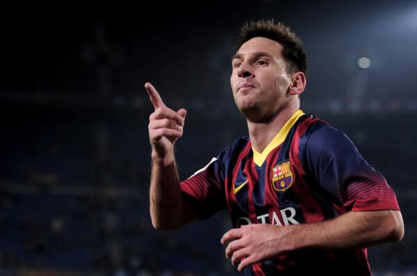 voetbalzonenl's tweet photo. RT als je hoopt dat Lionel Messi de Ballon d'Or wint! http://t.co/s7XSvbt58K