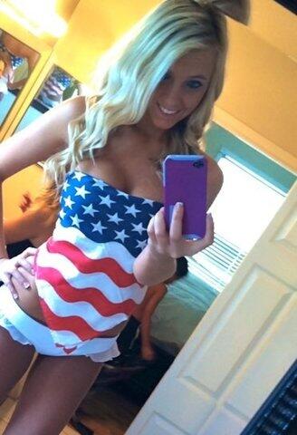 selfshots2013's tweet photo. Very Next Door Woman Self Stuff http://t.co/1ahSNv0CJt #selfie #selfshot http://t.co/THtwT1Xxzu