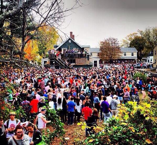 CollegeBlowouts tweet picture