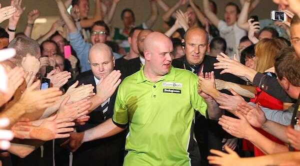dartfreakz's tweet photo. Bij 3.000 volgers op @dartfreakz geven we 2 tickets weg voor de DDM 2014! We verloten onder iedereen die dit RETWEET. http://t.co/KrIZBaKrgX