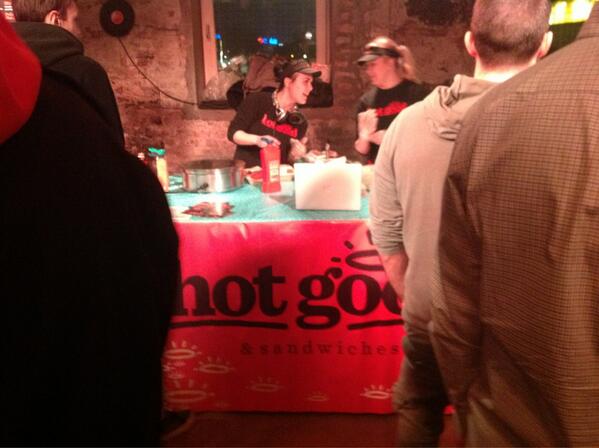 hot__good's tweet photo. Delikatesni Hot Good u @GRADKC mnjam :) http://t.co/0zabHX3vS3