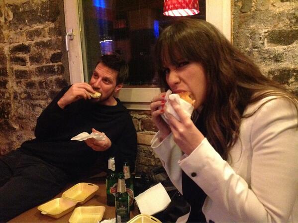hot__good's tweet photo. Ekipa stigla! @MinaFinaJe @pikibent http://t.co/zw66yBiAbx