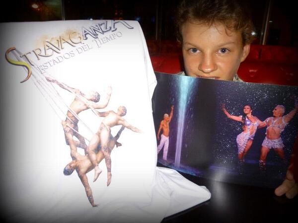 Vacas 2913! teatro luxor, cumpliendo sueños! ya paso 1 año! <a href="/flaviomendoza/">Flavio Mendoza</a>, <a href="/adabelguerrero/">Adabel Guerrero</a>, <a href="/GianninaGiunta/">Giannina Giunta</a>,