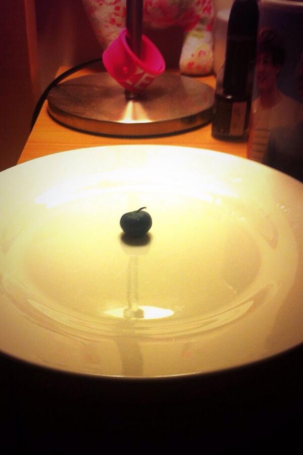 JEdwards_Jen's tweet photo. Dinner for the patient - @EmmaCorbett8 is just TOO kind http://t.co/jDzqDI2yy4