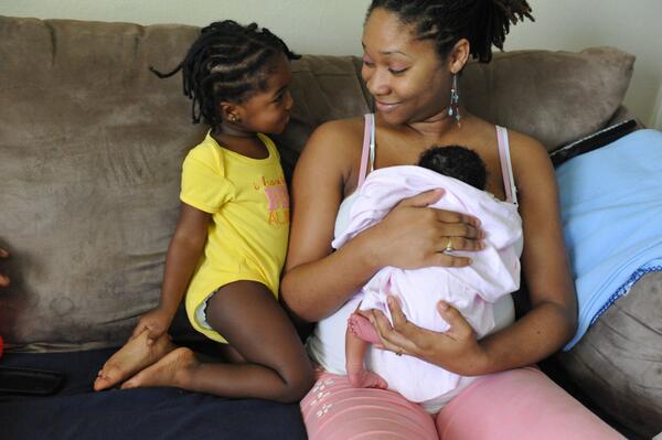 everymomcounts's tweet photo. #EMC in 2013: A Year in Photos http://t.co/tAZvWSi1xe #maternalhealth #ImpactReport http://t.co/EZIoXYUVrE