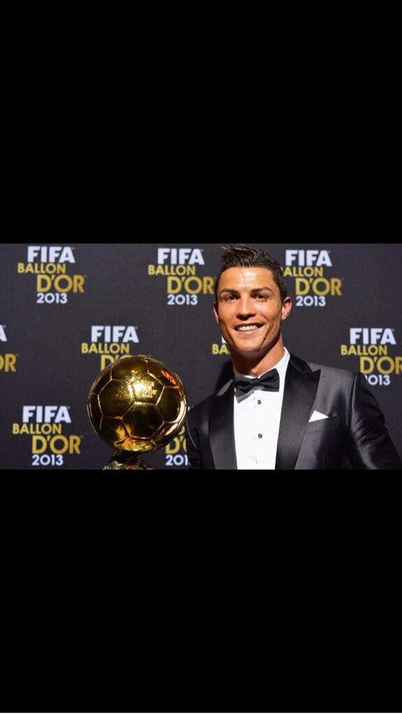 paniccia10's tweet image. Congrats to Ronaldo on winning the ballon d'or well deserved #Ballondor #BallondOr2013 #Ronaldo #CR7 #FIFA