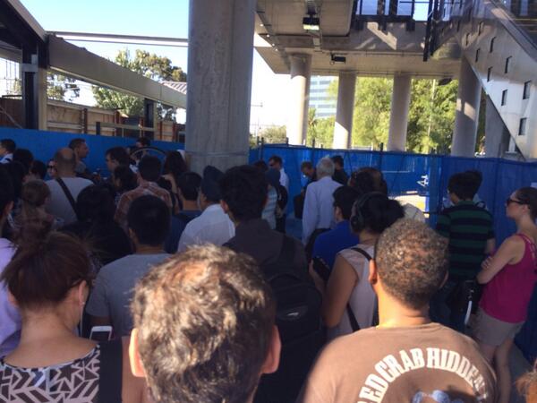 taximoocow's tweet photo. Waiting to touch on at Footscray station #metlink #fail http://t.co/iH0BzZj4J9