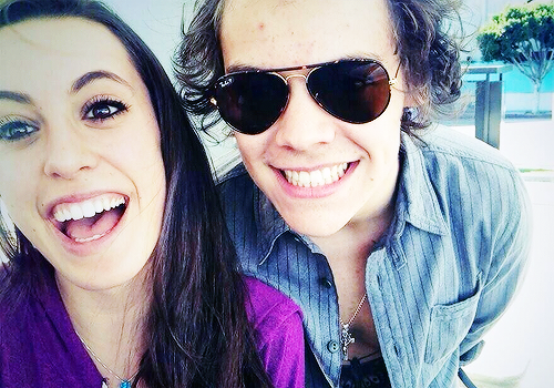 halfstylespal's tweet photo. "@GuateOfficial1D: Harry hoy en Los Angeles http://t.co/BusrcWMJg9 #1DGT" que precioso es