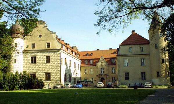 castle_pics's tweet photo. Tuczno Castle, Poland. #poland #polish #castle #castlepics http://t.co/44PxCWEOcf