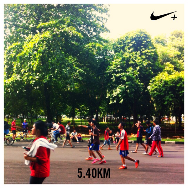 CandCprojects's tweet photo. Nice easy run in GBK. Finally getting me wind back.  I just ran 5.40 km with Nike+. http://t.co/bA7Q0WOmDz #nikeplus http://t.co/MkVY9fOsuo